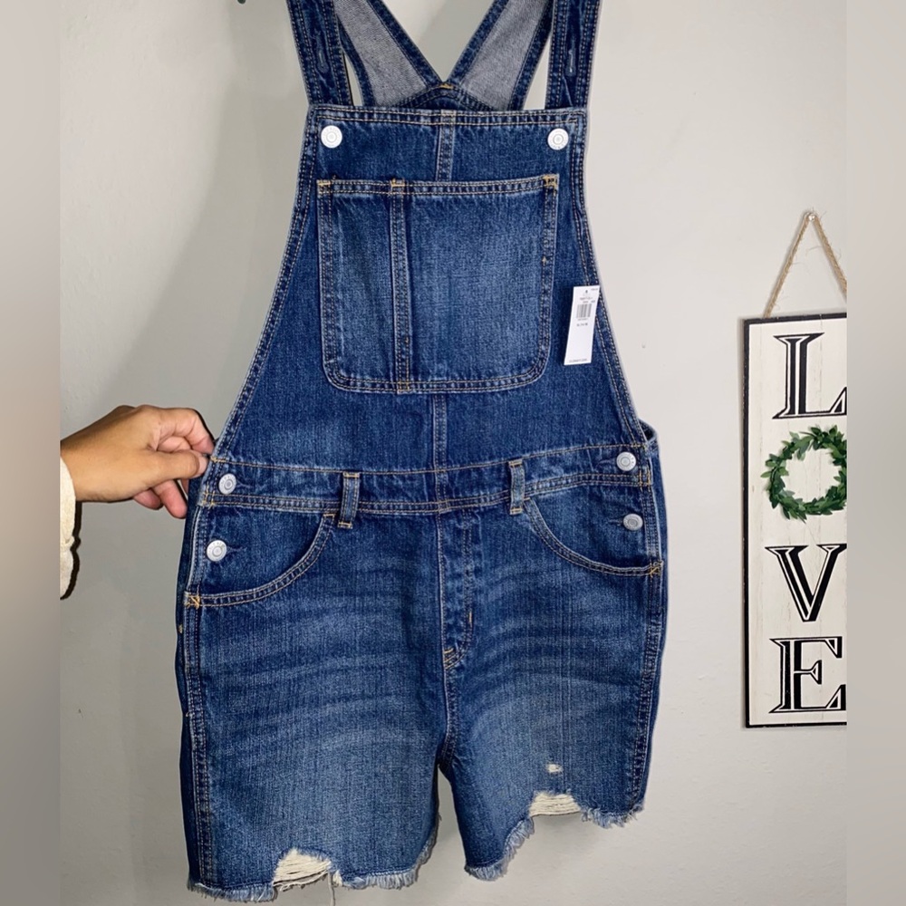 OLD NAVY COTTON MEDIUM WASH FRAYED-HEM JEAN OVERALLS SHORTALLS FOR GIRLS